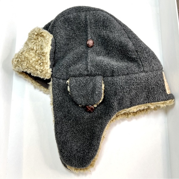 GAP Kids Sherpa & Fleece Charcoal Gray/Tan Trapper Hat, Youth L/XL - Picture 2 of 11